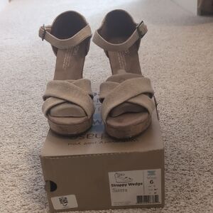 Sonoma Strappy Wedge Sandals - Beige